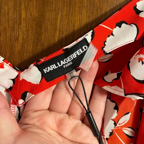 ❤️Host Pick🌟Karl Lagerfeld Red Floral Tank Top - Picture 4 of 7